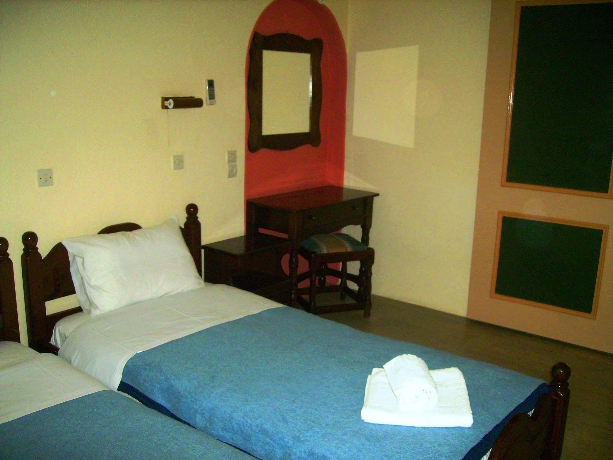 Flamingo Apartments Moraitika Corfu Екстер'єр фото